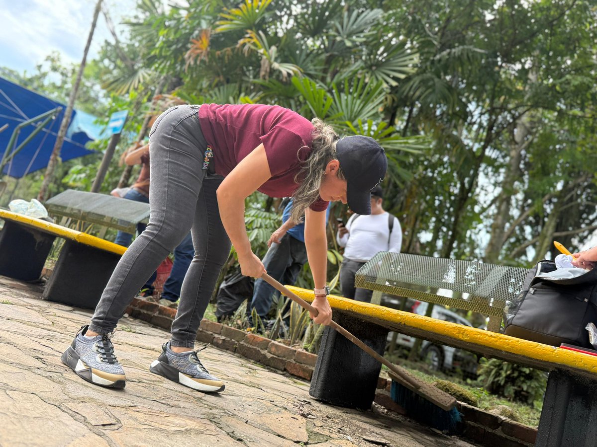 🌿✨ Avanzamos con la Jornada de limpieza y mantenimiento en el Bioparque Los Ocarros, dejándolo listo para recibir a miles de visitantes este fin de semana. 💚🐾
¡Un espacio natural que se transforma para que todos lo disfrutemos! 🌎🌸