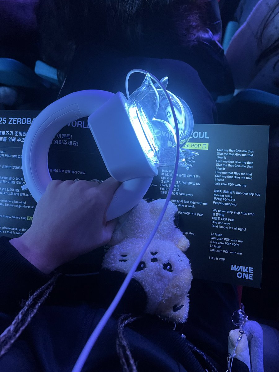 ева шоё 爱 ; tweet media