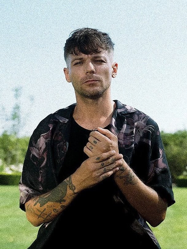 louaylor comfort tweet media