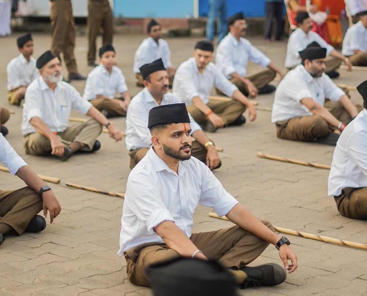 vinaysraut's tweet photo. A century of nurturing culture, A century of building strong character, A century of unwavering nationalism! 
#RSS100Years https://t.co/MTbRvn94i2