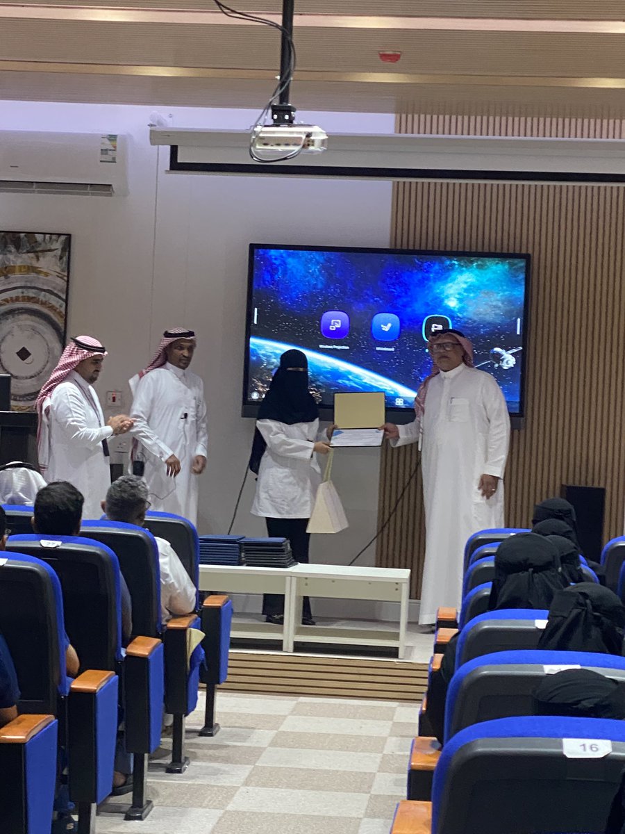 Jazan_FM's tweet photo. We are very proud of the resident who published their research  in peer review Journal last year, Dr Rahma bashiri https://t.co/tM7zJgExzy