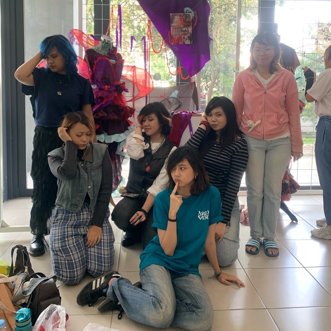 abjeuw's tweet photo. ditunggu poni lempar versi villa https://t.co/1n3Ei3OvvX