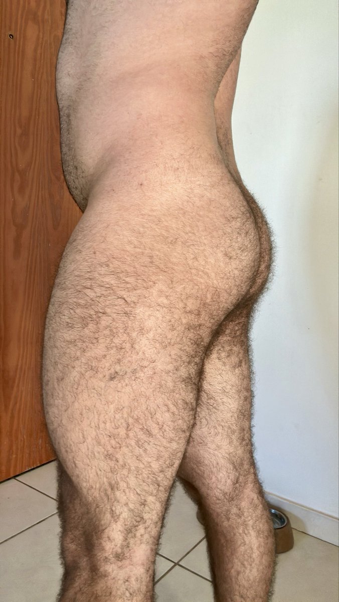 Quem gosta de uma bunda peluda? 😮‍💨😏🤤

privacy.com.br/@Vitorborgelio