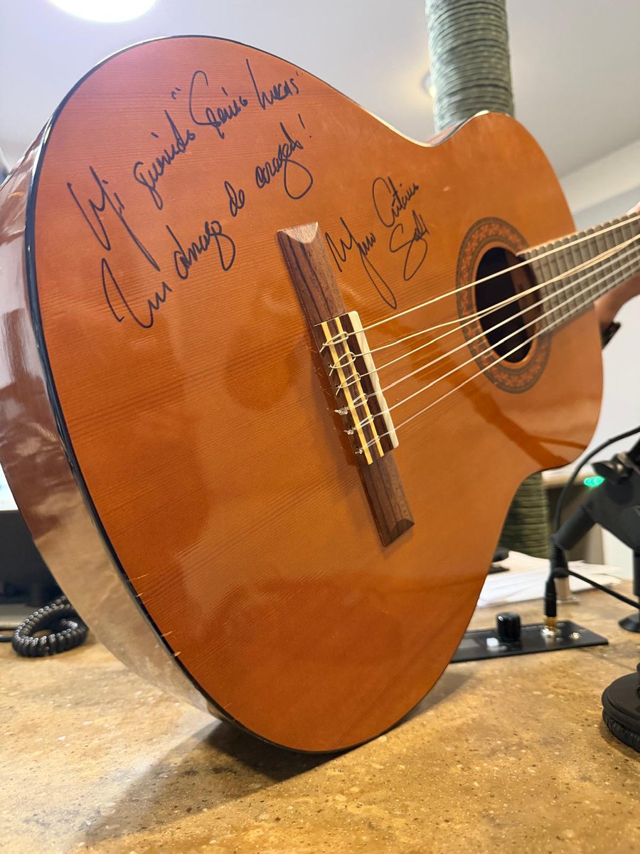 ¿La regalamos? 🎸🎵🎶