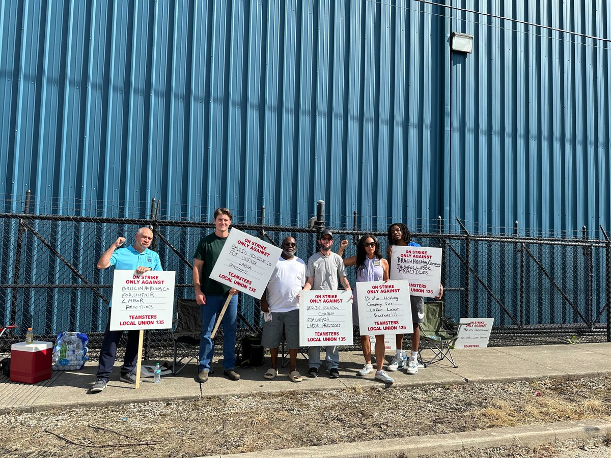 INDems's tweet image. Indiana Dems were proud to join Teamsters Local Union No 135 in solidarity at their picket line against Brulin Chemical.

Every Hoosier deserves a voice in the workplace an employer that comes to the table for bargaining.

#UnionStrong #UnionYes