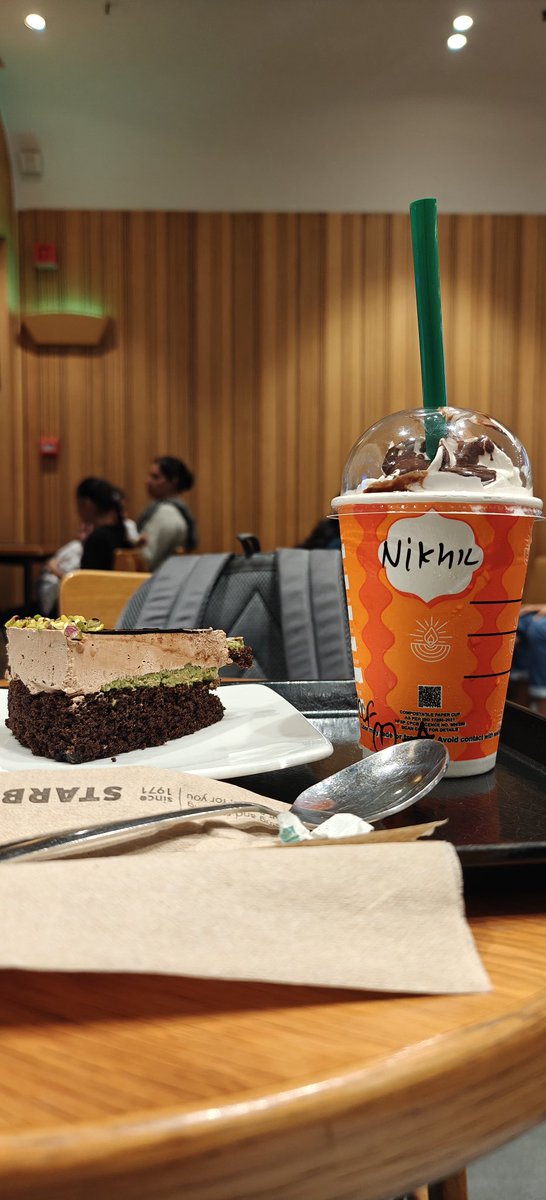 itsmenikhil456's tweet image. Fueling creativity with a slice of cake and a frappuccino – turning cafe vibes into productivity and progress. #CafeWork #ProjectMode #dataanalyst