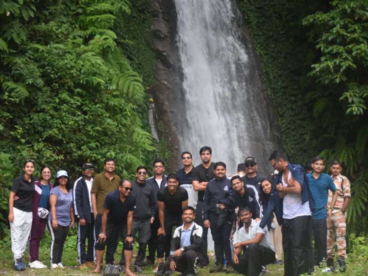Spearcorps's tweet photo. 23 IAS Probationary officers visited #Kepangla and #Gelling, the #FirstVillage of India along the #LAC in the #SiangRiverValley, #ArunachalPradesh. The visit highlighted the dynamics of life along the LAC, the battle ground of 1962 and the significance of the #VibrantVillage initiative. The officers also interacted with locals and explored the region’s rich tourism potential, where heritage, natural beauty, and frontier resilience come together.

23 IAS  प्रशिक्षु अधिकारियों ने #Kepangla और #Gelling का दौरा किया, जो #ArunachalPradesh के #SiangRiverValley में #LAC के साथ भारत का पहला गाँव है। इस दौरे ने LAC के जीवन की परिस्थितियों, 1962 के युद्धक्षेत्र और #VibrantVillage पहल के महत्व को रेखांकित किया। अधिकारियों ने स्थानीय लोगों से बातचीत की और क्षेत्र की समृद्ध पर्यटन संभावनाओं का अवलोकन किया, जहाँ धरोहर, प्राकृतिक सौंदर्य और सीमांत दृढ़ता एक साथ देखने को मिलती हैं I

@adgpi 
@easterncomd 
@prodefkohima 

Facebook -https://t.co/9R8QHJZnUf
Instagram -https://t.co/Xf64VXpEwa