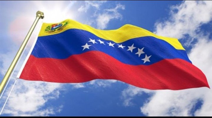 Las personas de bien estamos a favor de la paz. A favor de Venezuela y su Presidente Maduro!
#CubaConVenezuela