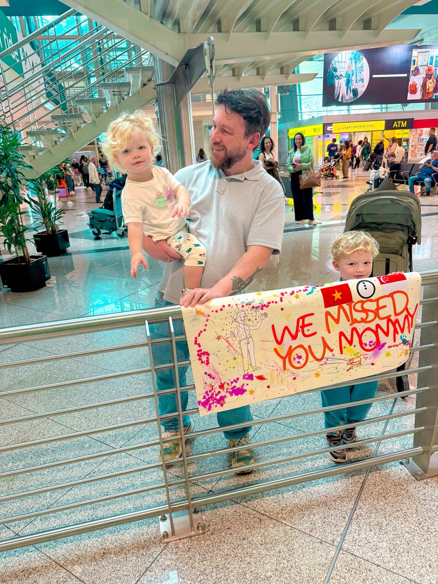 LoLoCoding's tweet image. the cutest welcome home i quite literally could have ever have imagined 😍