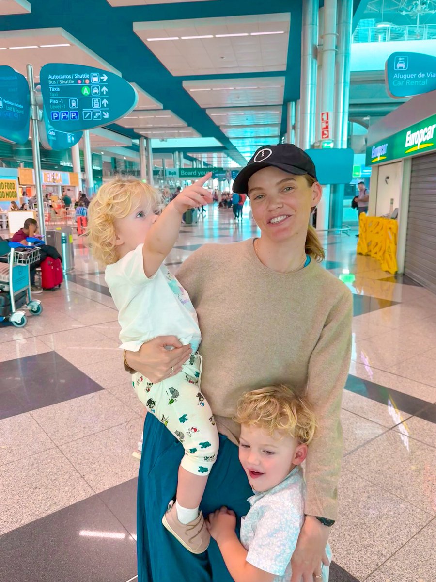LoLoCoding's tweet image. the cutest welcome home i quite literally could have ever have imagined 😍