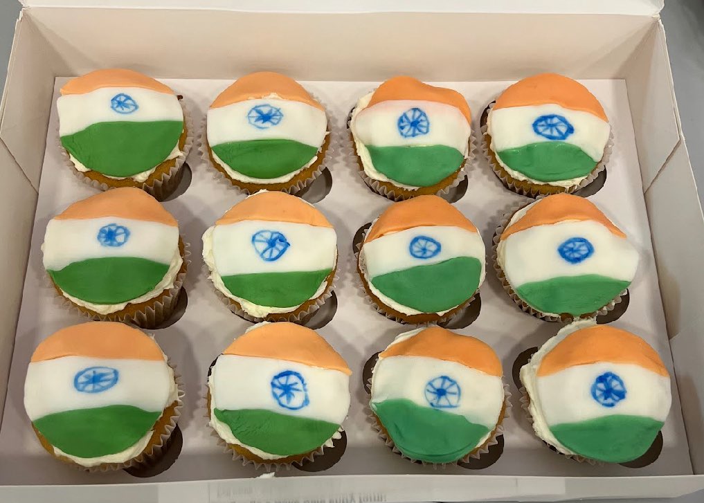 CDSMFL's tweet photo. CDS celebrating Languages week
CDS Bake off - winners to be announced shortly
#diversity #inclusion #community #welovecake❤️ https://t.co/VS3nosyBd8
