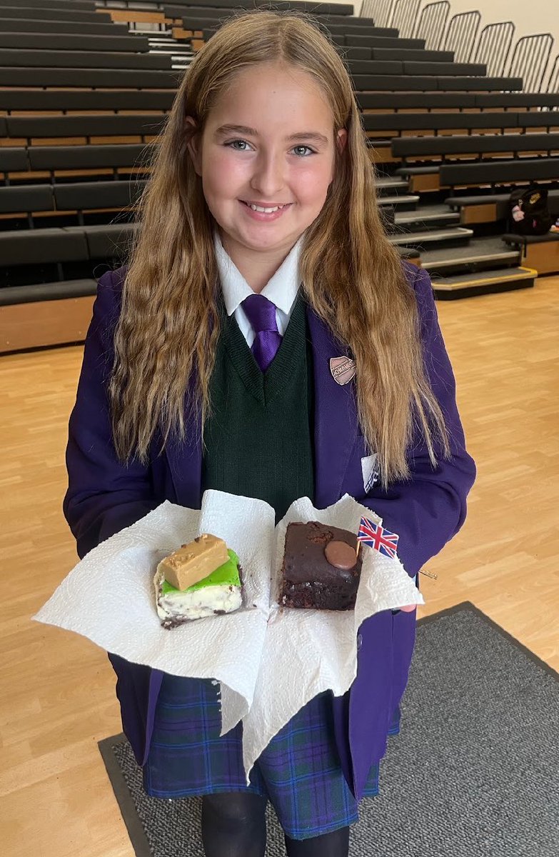 CDSMFL's tweet photo. CDS celebrating Languages week
CDS Bake off - winners to be announced shortly
#diversity #inclusion #community #welovecake❤️ https://t.co/VS3nosyBd8