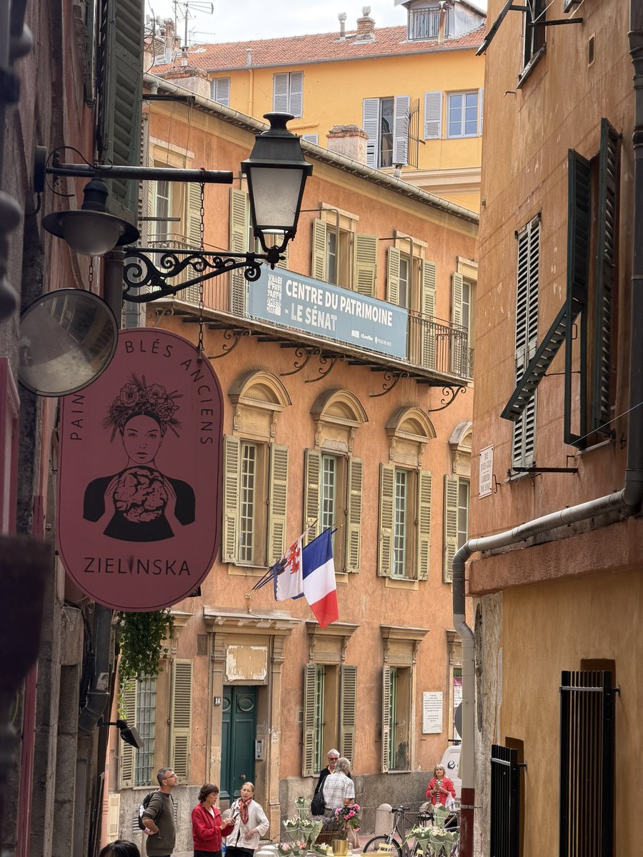 Popped down to Nice 🇫🇷 this morning for a day trip. Really impressed with the camera on the iPhone 17 Pro Max, especially the 8x zoom!