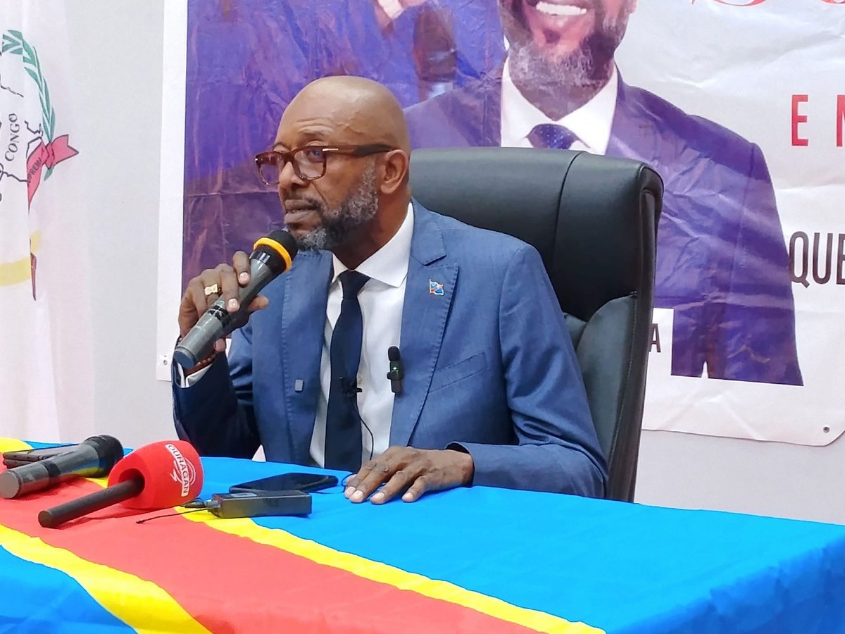 Un homme intelligent et réfléchi comme lui ne peut jamais faire quelque chose ou même dire quelque chose pour plaire. S'il dit que VK est méchant ce qu'il l'est vraiment car il a passé 10 longues années à ses côtés.
Courage mukubwa <a href="/danielmwananteb/">Citoyen Daniel Mwana-Nteba “Musumari Wa Kutu”.</a>!