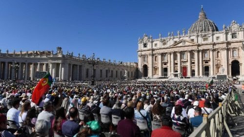 bisbatgirona's tweet photo. Del 26 al 28 de setembre, més de 35.000 catequistes de 115 països es van reunir a Roma per al Jubileu. 

La diòcesi de Girona hi va participar amb Mn. Salvador Gras. El papa Lleó XIV va instituir 39 nous catequistes en el ministeri laical.   

#Jubileu #Catequistes https://t.co/M5XvmQnccT