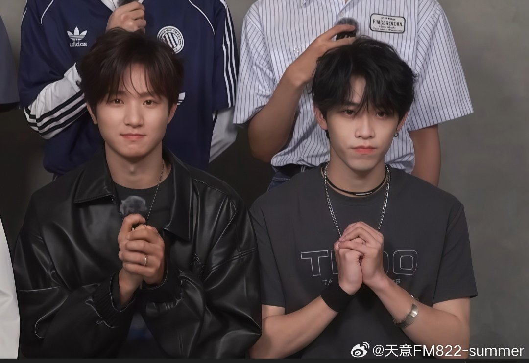 LY_LEADER_CIIU's tweet image. เด็กน้อยทั้งสองคนจะต้องมีความสุขเสมอ🥹
#หลัวเหยียน #luoyan 
#lixijie #หลี่ซีเจี๋ย
#奔赴少年CIIU
#CIIU #jyp #jypchina