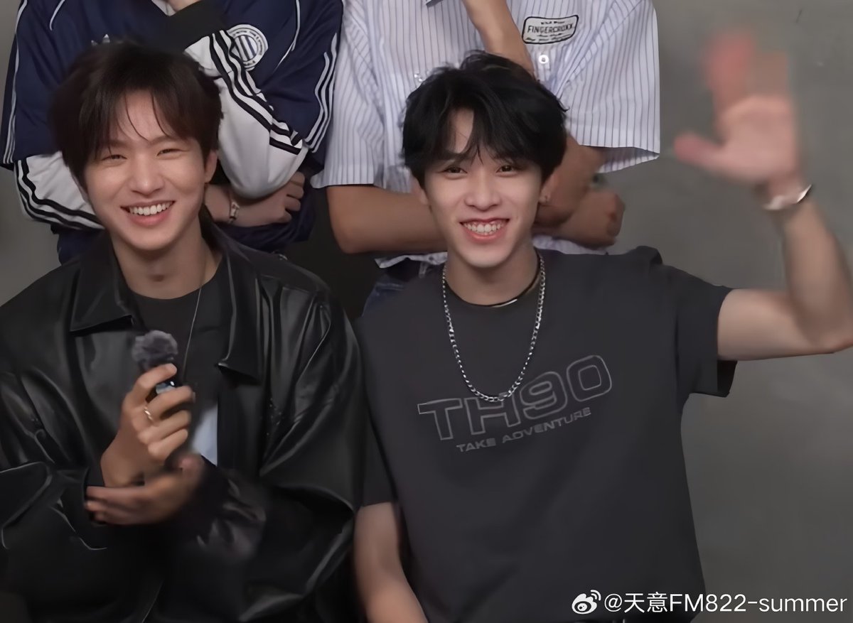 LY_LEADER_CIIU's tweet image. เด็กน้อยทั้งสองคนจะต้องมีความสุขเสมอ🥹
#หลัวเหยียน #luoyan 
#lixijie #หลี่ซีเจี๋ย
#奔赴少年CIIU
#CIIU #jyp #jypchina