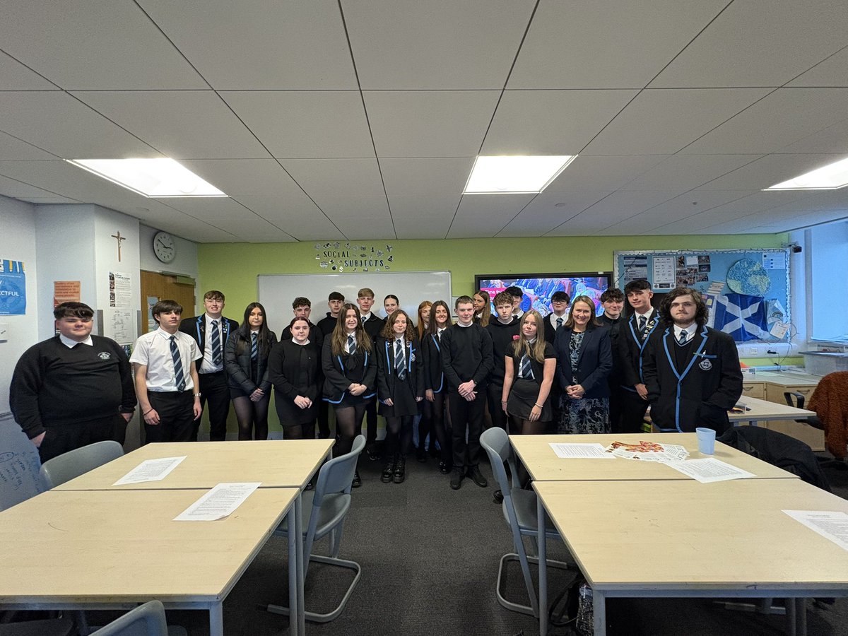 Miss McKay 📚 tweet media