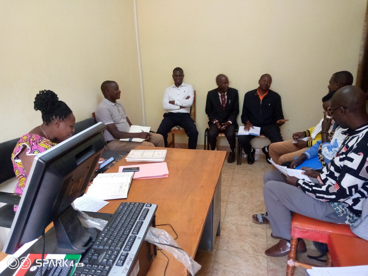 CommuneMwa3714's tweet photo. #Mwaro. Le Secrétaire Exécutif Communal, madame #Kaneza Carine a tenu une réunion de service à l'endroit des Conseillers de l'Administrateur et les Chefs de département ,ce vendredi le 3/10/2025.
@Gitega https://t.co/ZlZxXyqYlQ