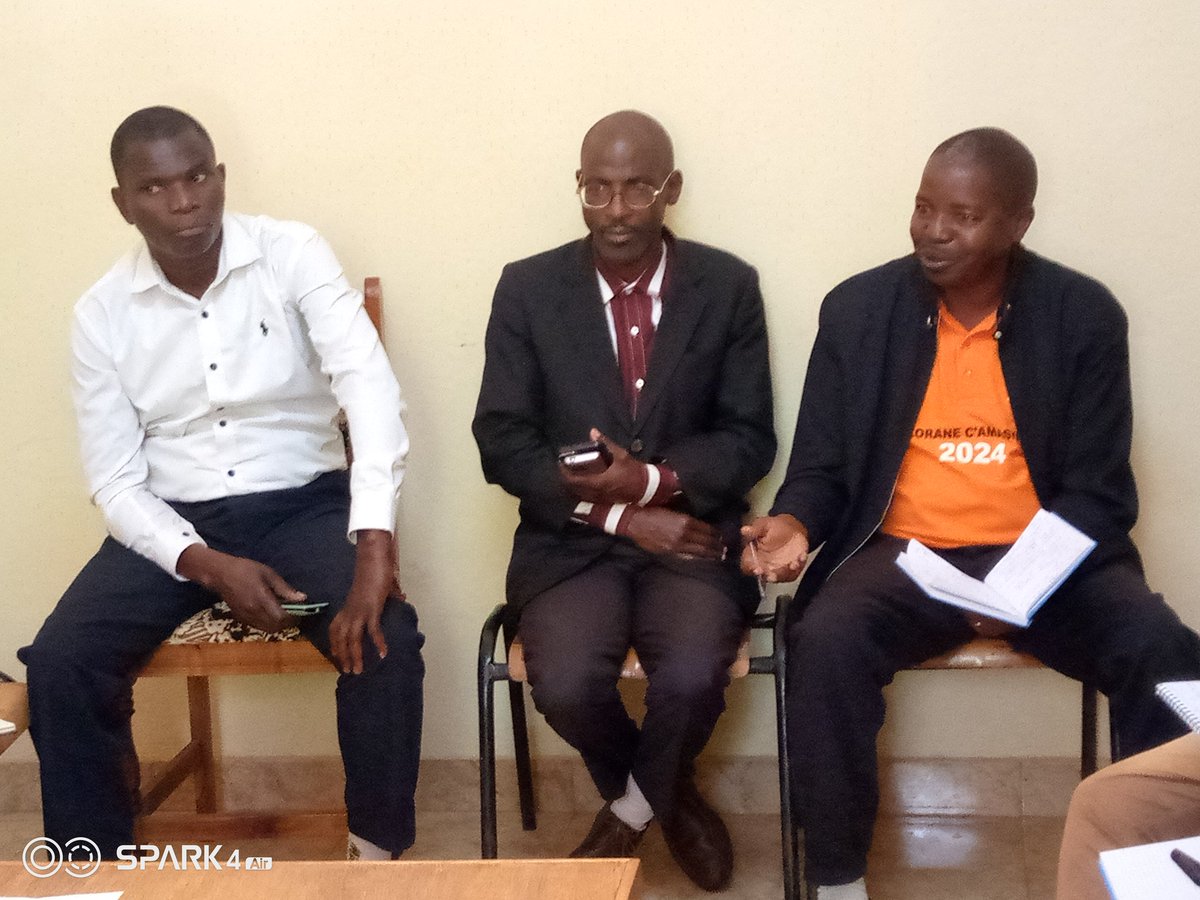 CommuneMwa3714's tweet photo. #Mwaro. Le Secrétaire Exécutif Communal, madame #Kaneza Carine a tenu une réunion de service à l'endroit des Conseillers de l'Administrateur et les Chefs de département ,ce vendredi le 3/10/2025.
@Gitega https://t.co/ZlZxXyqYlQ