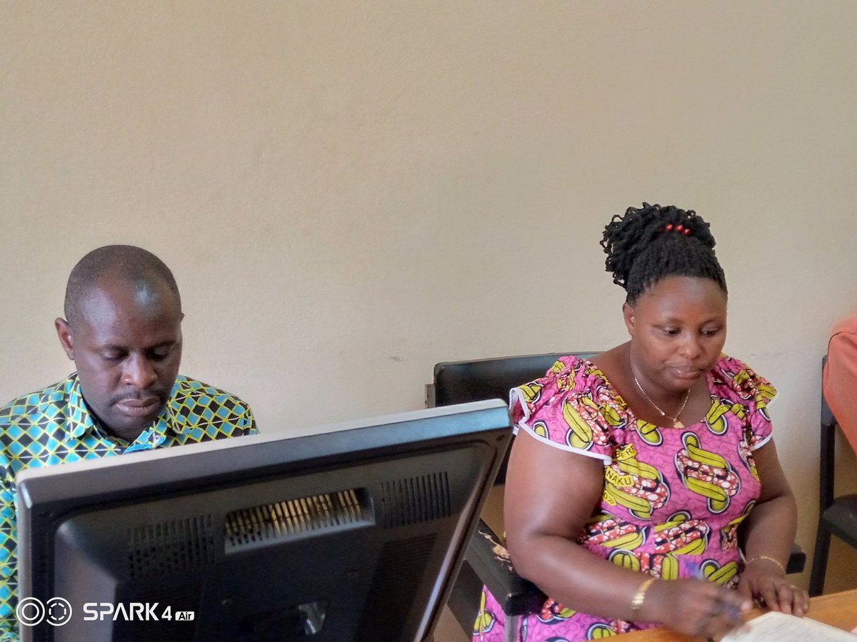 CommuneMwa3714's tweet photo. #Mwaro. Le Secrétaire Exécutif Communal, madame #Kaneza Carine a tenu une réunion de service à l'endroit des Conseillers de l'Administrateur et les Chefs de département ,ce vendredi le 3/10/2025.
@Gitega https://t.co/ZlZxXyqYlQ