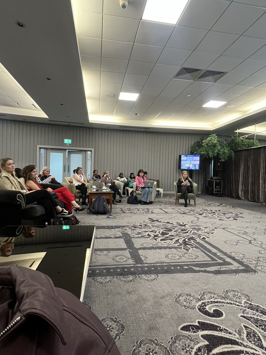 BevelynM. tweet media