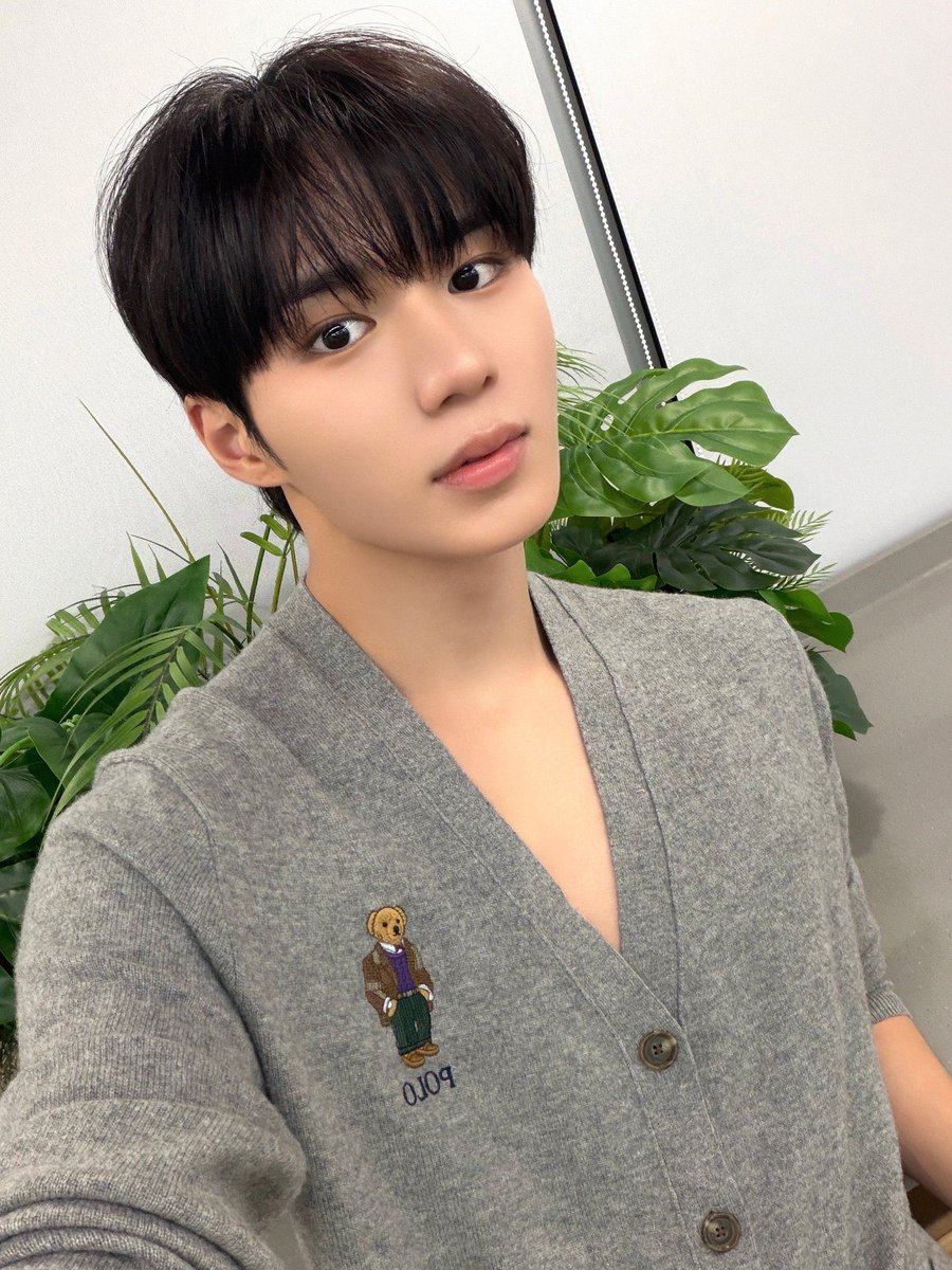 dwuoping's tweet photo. #김준서 남자얼굴넘달콤하네🌙✨ https://t.co/1GnFYF5U5x