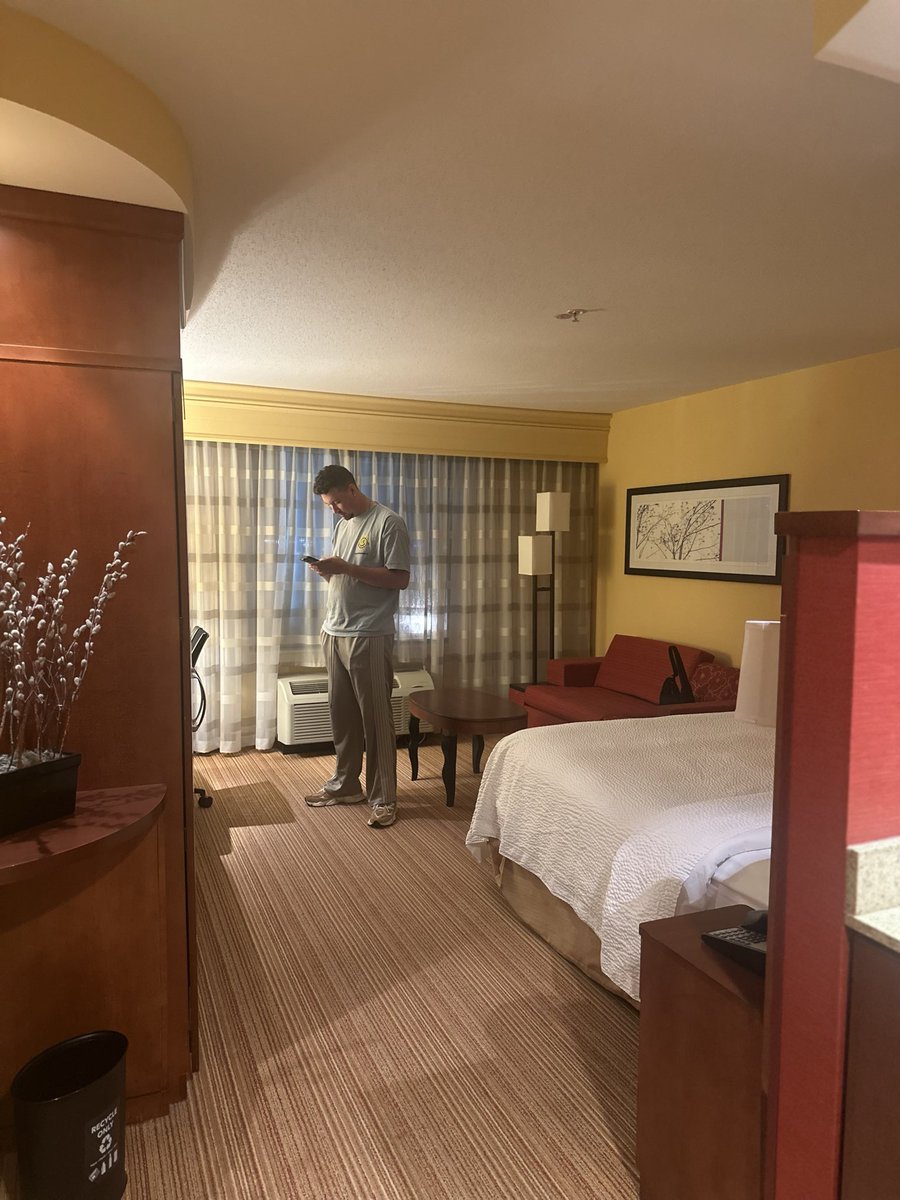 imjaydaa's tweet image. Happy National Boyfriends Day to the most incredible and hardworking man I’ve ever met 😘 thank you for loving me everyday and showing me what it’s like to be genuinely loved. I LOVE YOU DUMMY