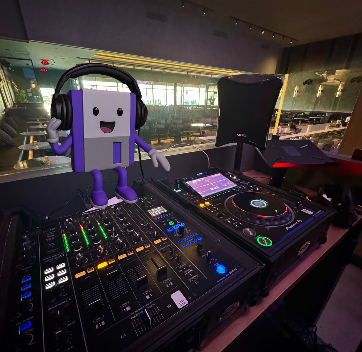 Crypto_Tom111's tweet image. TempoTom x Floppy DJ sesh dropping soon ? 🎧👀