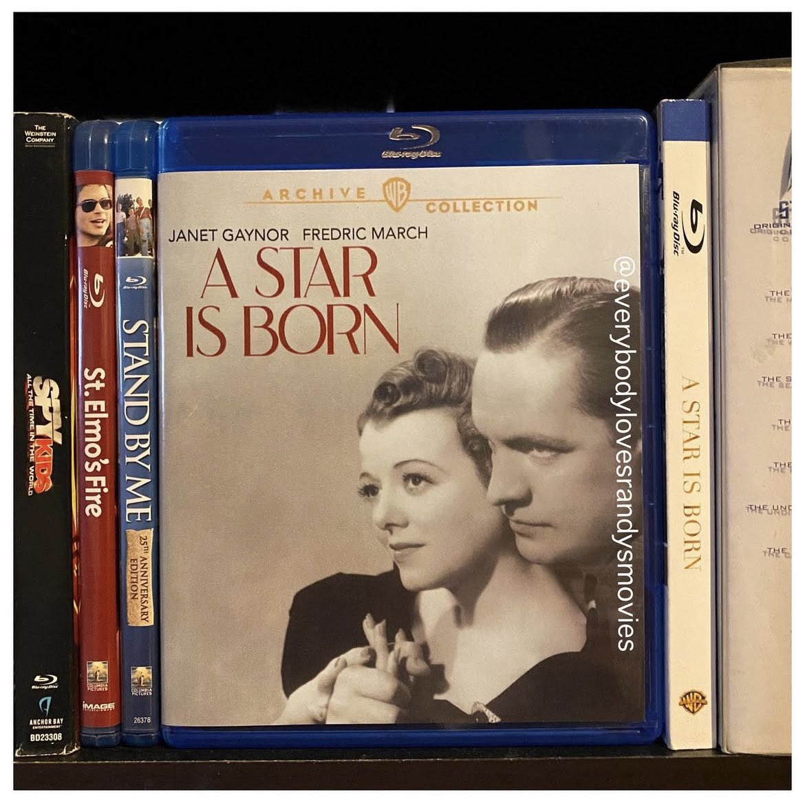 RandysMovies's tweet photo. Movie: #AStarIsBorn (1937)
Starring: #JanetGaynor #FredricMarch #AdolphMenjou #MayRobson #AndyDevine #LionelStander #OwenMoore #PeggyWood #ElizabethJenns #EdgarKennedy
Directed By: #WilliamAWellman
#BluRay
#MovieNerd
#MovieCollector
#BluRayCollection
#MovieCollection
#MovieBuff
#PhysicalMedia
#FilmTwitter