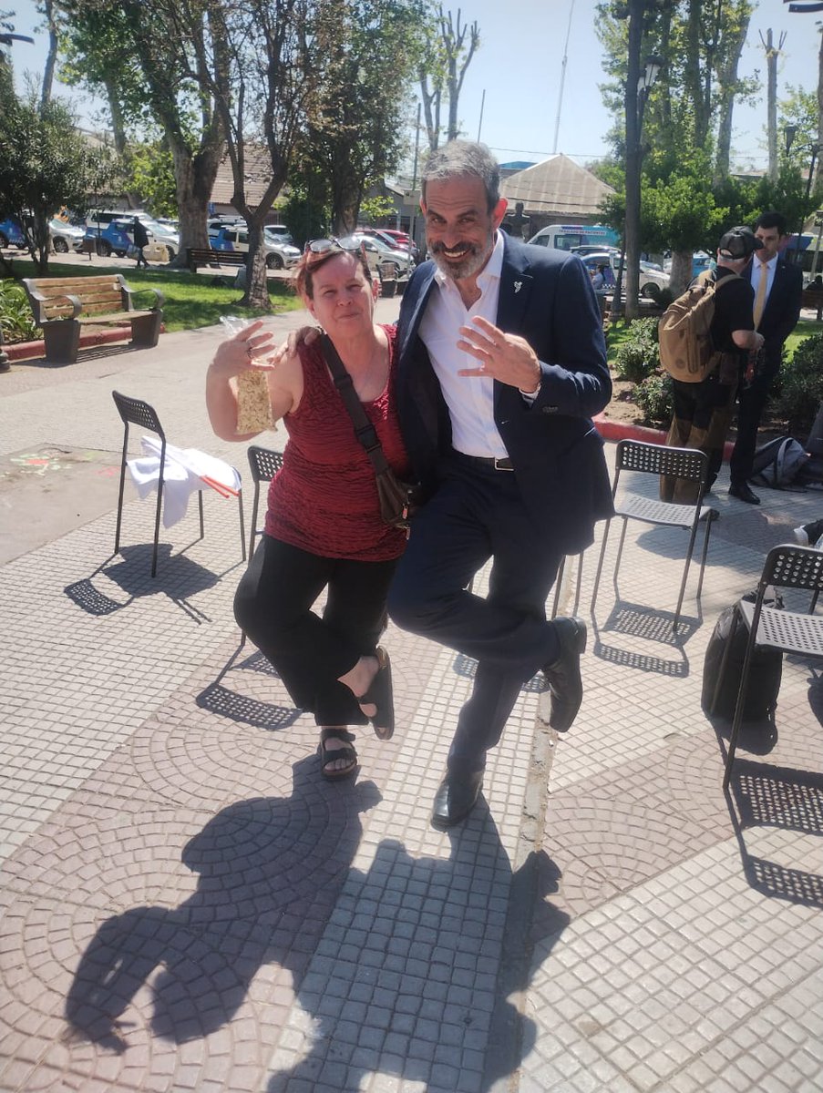 Princesa caída del castillo siempre Mona tweet media