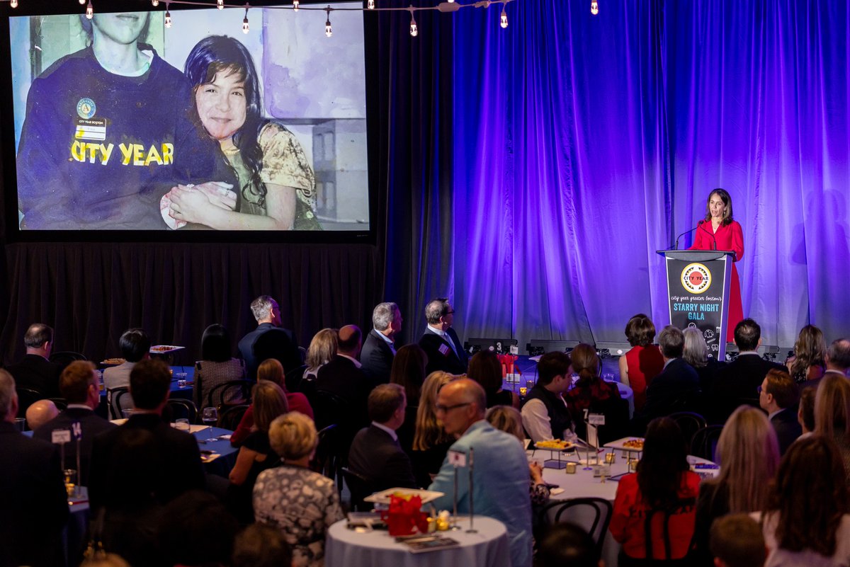 🎤Big News from City Year Greater Boston!
It is with great joy we share Erika Alvarez Werner has been selected as City Year Greater Boston’s new Executive Director 🎉 

Please join us in welcoming Erika to this role👏
#cityyear #cityyeargreaterboston #americorps