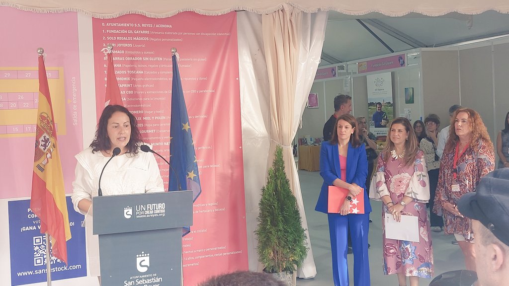 APADISASOC's tweet image. Inaugurando #SanseStock para visibilizar la labor del Obrador #APAI, sus deliciosos productos y el fantástico proyecto de empleo y oportunidades que supone para las personas con #disCapacidad intelectual o del desarrollo

¡Otra ocasión para demostrar que somos #CapacesDeTodo!