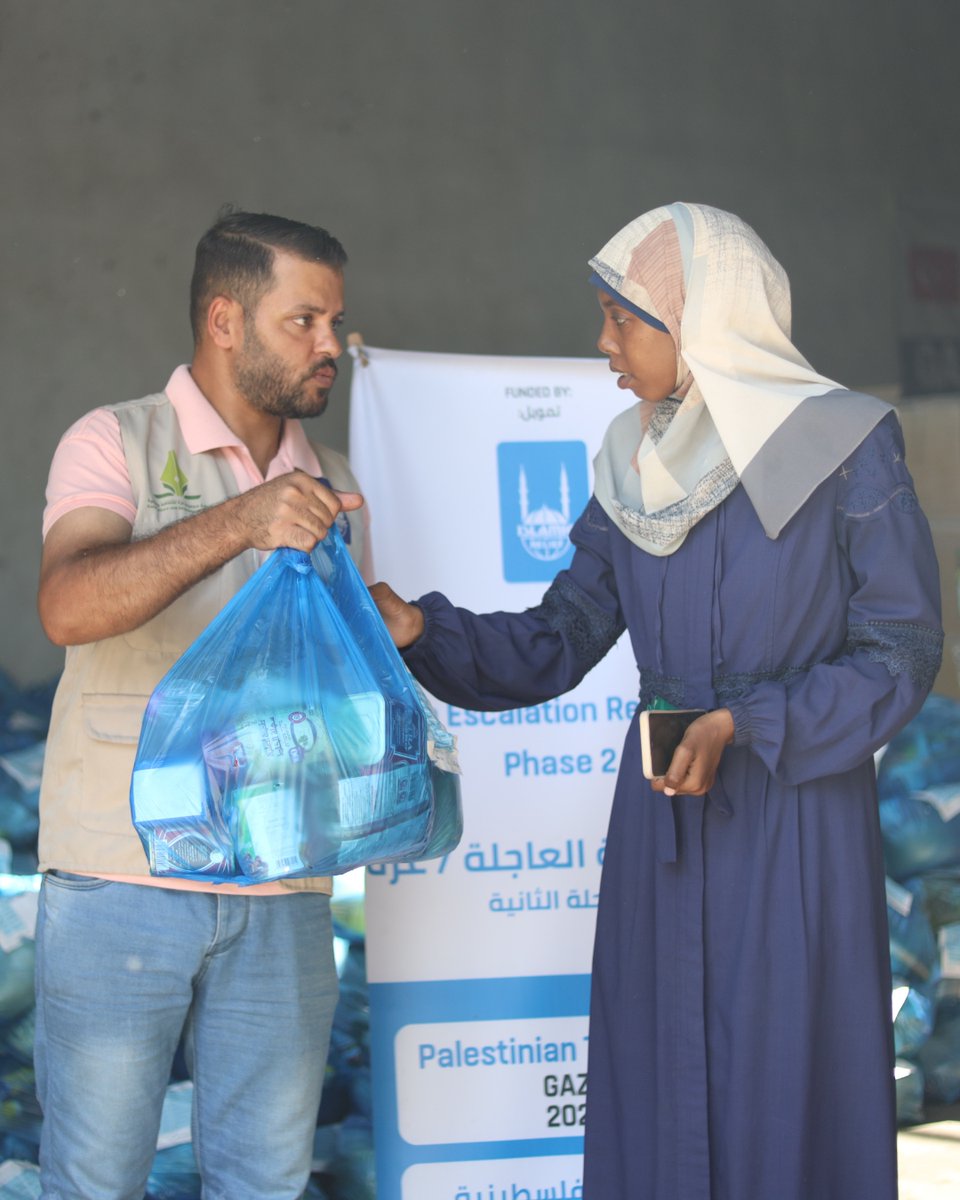 An diesem gesegneten Freitag blicken wir dankbar zurück: Letzte Woche konnten wir 5.250 Menschen im mittleren Gazastreifen mit warmen Mahlzeiten versorgen &amp; 2.636 weitere mit Lebensmittelpaketen.
🙏 Jede Unterstützung zählt!

➡️ bit.ly/nothilfe-no