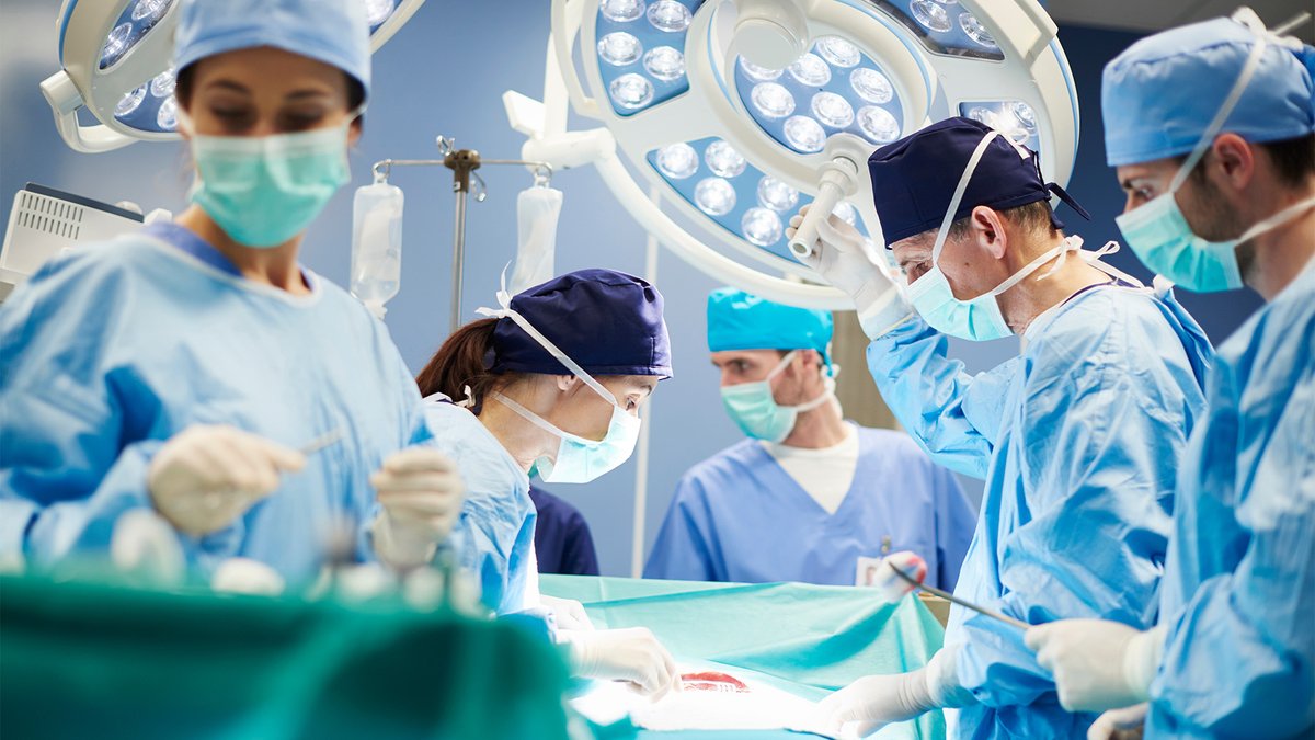 Abdominal Phase of McKeown’s Esophagectomy: Laparoscopic D2 Dissection for Esophageal Cancer  

This excellent video from @ drdharmapoonia demonstrates the abdominal phase of McKeown’s esophagectomy, which involves a laparoscopic D2 lymphadenectomy.  

🔗ow.ly/m6bJ50X5QJk