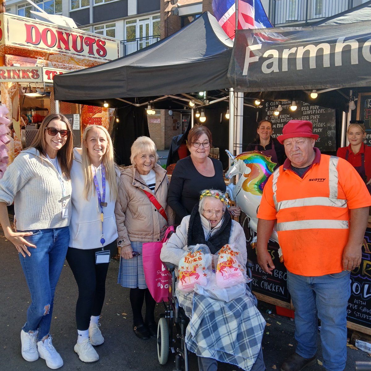 SomersetCare's tweet photo. What a week at Bridgwater Fair for Stockmoor Lodge and Sydenham House! 🎡

From celebrating Olive’s 102nd birthday to winning toys and soaking up the atmosphere, our residents had the best time making magical memories. 🥳💛🧸

#FairgroundFun #Celebrating102 #MakingMemories https://t.co/fq7dPFkgTs