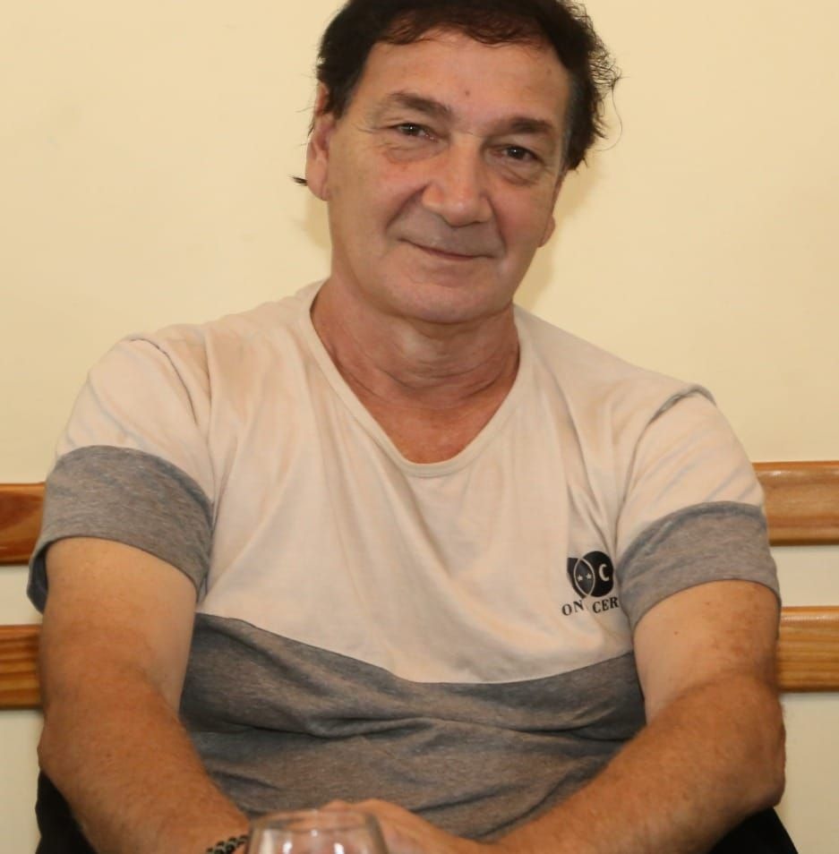 📞 En minutos en APUBA RADIO entrevistamos a Mario Maletta, Secretario de Deportes de APUBA, que nos hablará del año deportivo del sindicato y las finales de fútbol que se avecinan. #Nodocentes #APUBA por <a href="/RadioUBA/">Radio UBA 87.9</a> 87.9 uba.ar/radio/radioviv…