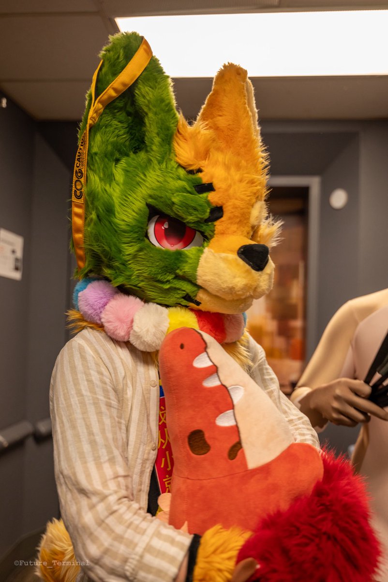 js_latelier's tweet image. it’s Friday and imma sneak out and steal your love 😙
📸 @Future_Terminal
#FursuitFriday