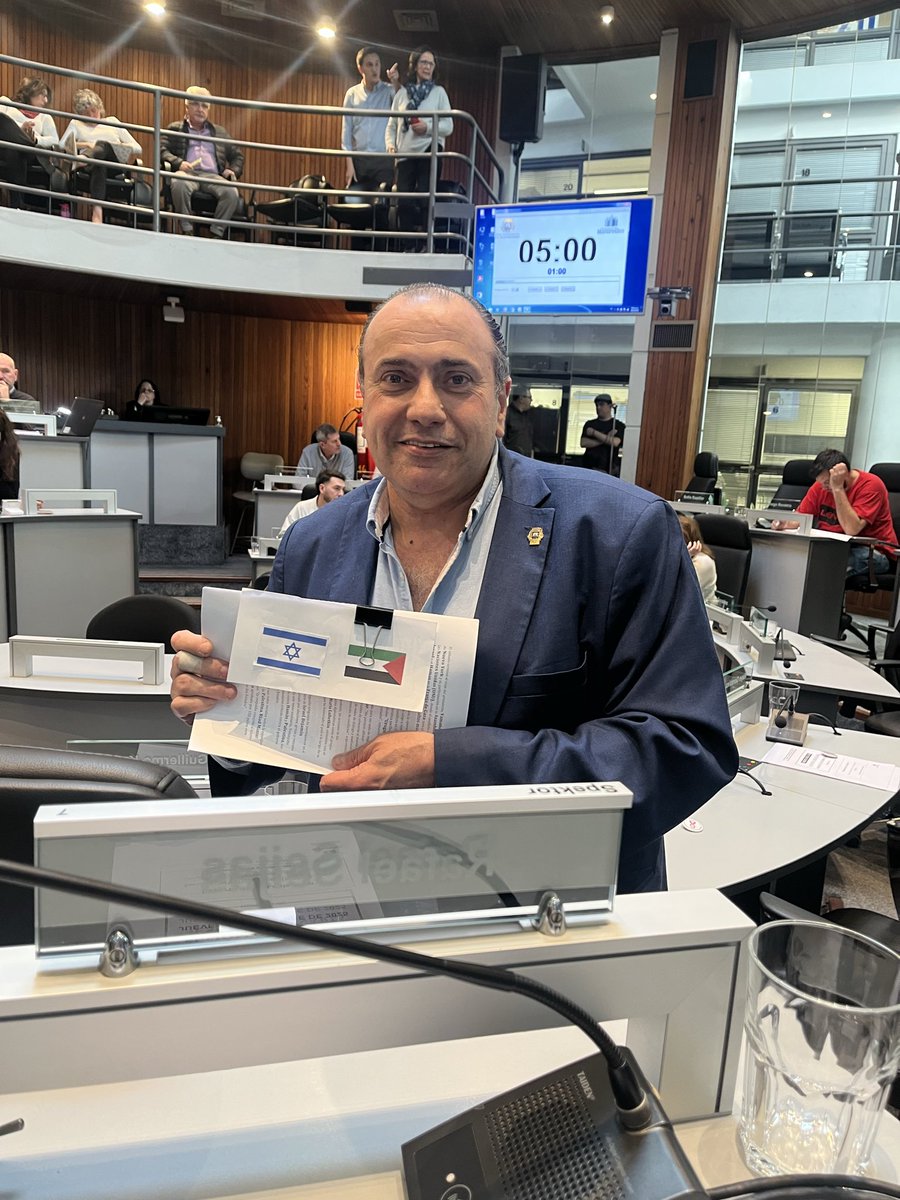 EricSpektor's tweet photo. Ayer en la Junta Dptal @GuillermoKruse les hundió todos los barquitos. Con la postura histórica del Uruguay, sin agendas importadas de otro lado. https://t.co/95vHTyQBqR