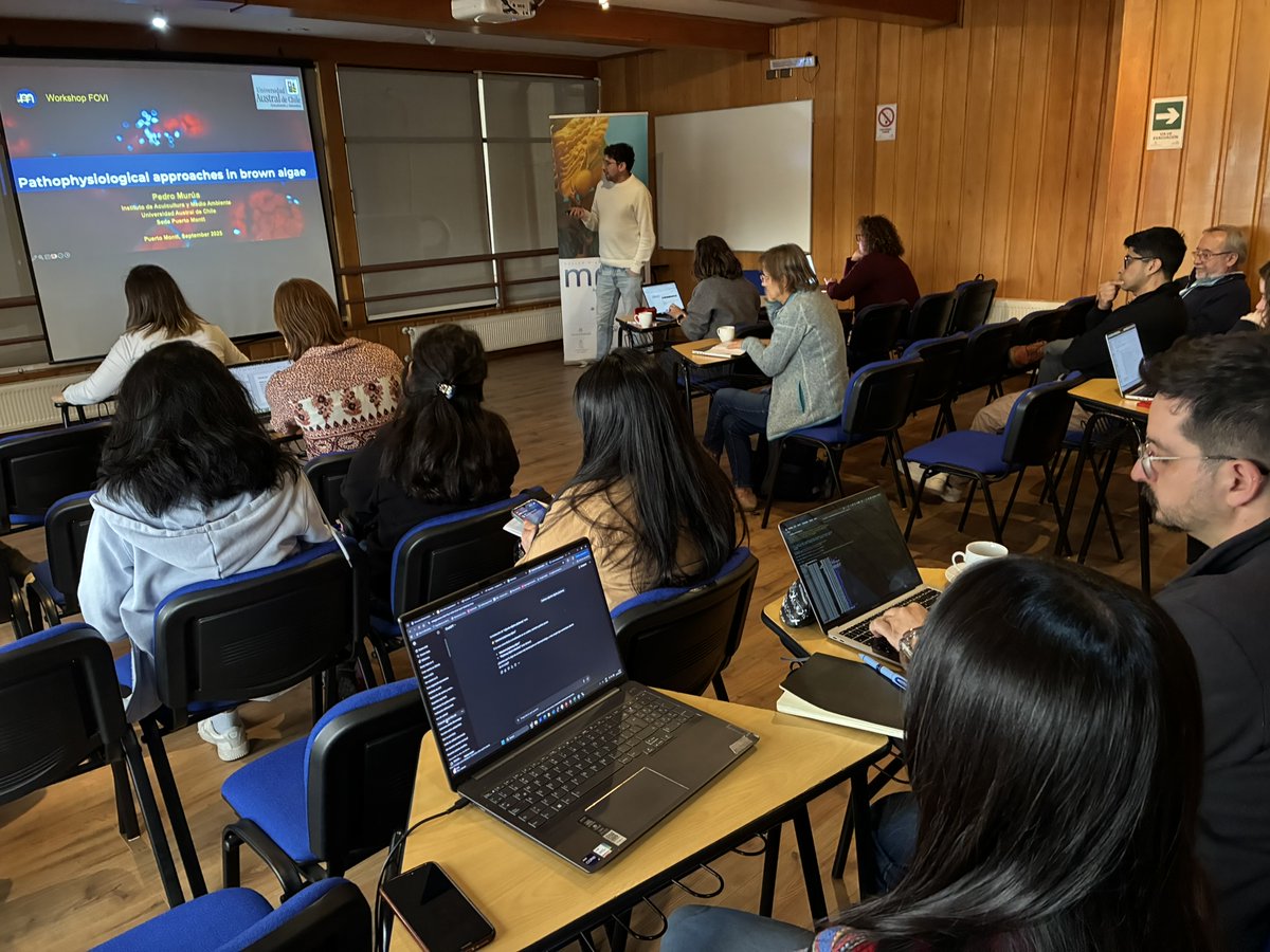 La semana pasada nuestro director participó en el taller FOVI del <a href="/MilenioMASH/">Núcleo Milenio MASH</a> "Functional insights into seaweeds holobionts: implications for seaweed aquaculture in a changing environment". La charla de <a href="/pmuruaandrade/">Pedro Murúa</a> se tituló "Pathophysiological aporoaches in brown algae"