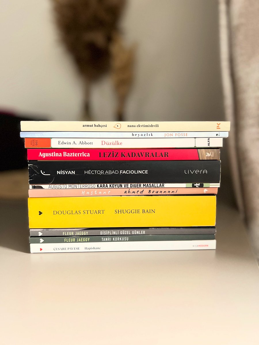 Eylülde şahane kitaplar okudum. 
Shuggie Bain ve Nisyan favorim.