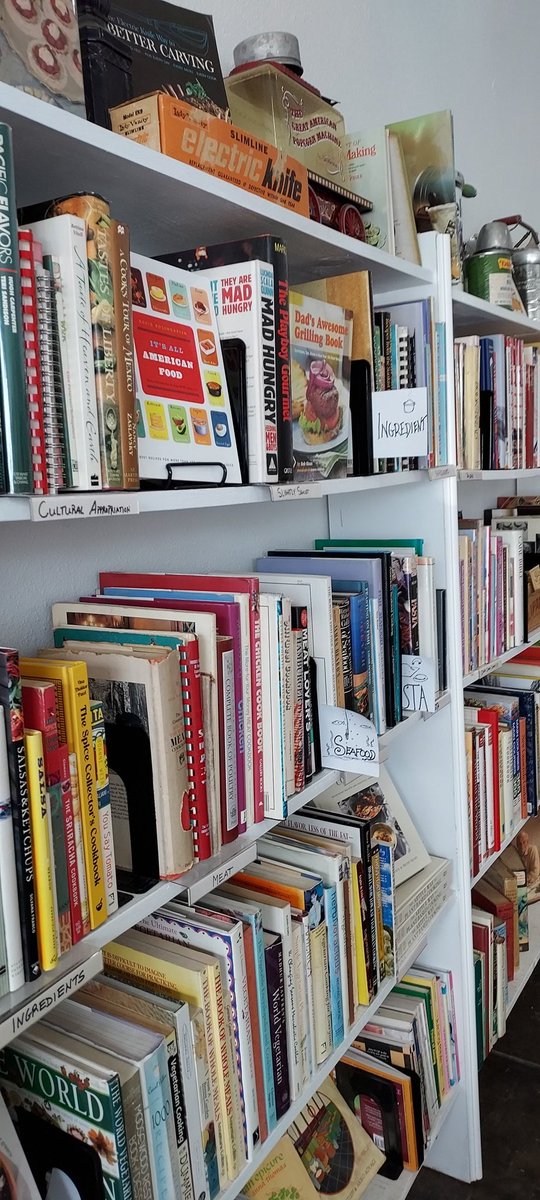 BooksandRosesCo's tweet image. 📚 October is #NationalBookMonth. A time to celebrate the power of reading &amp;amp; the voices that shape our world through #literature. We honor the countless authors whose books remind us of the beauty, strength, &amp;amp; wisdom found in the written word. 
#supportlocalbookstores #readers