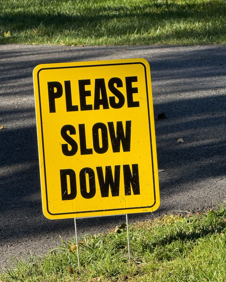 I was out on my walk this am (not back to running yet)

with today’s keynote on my mind

the universe reminded me once again

of the beauty and necessity of pausing

slowing

being

and loving myself #FirstMostAlways

how about you?

#pauseandbe #choosejoy #loveoftheuniverse