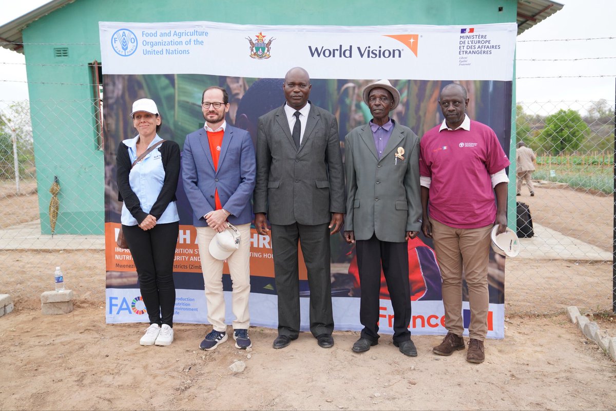 FranceZimbabwe's tweet photo. 🇫🇷 Diplomacy is also about going to the field. In Masvingo, Amb. @PaulBBarets met beneficiaries of a 🇫🇷-funded project with @FAOZimbabwe , @WorldVisionZim &amp; 🇿🇼 govt, strengthening food security &amp; drought resilience.
🤝 Thanks to our partners!
#FranceZimbabwe #FoodSecurity https://t.co/Zv1rE5AdSn