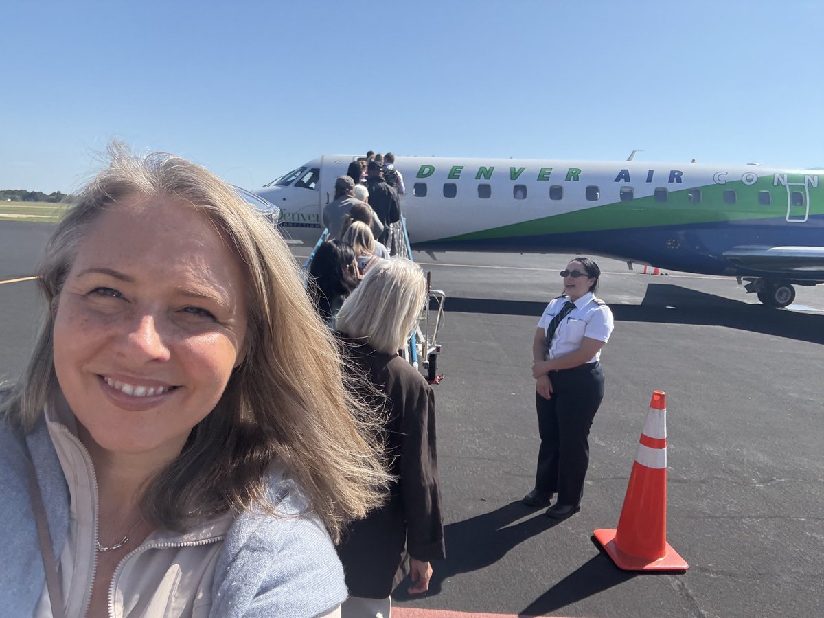 marcidale's tweet photo. Starting the trek to the Open Government Summit for #OpenParliaments Day to talk AI & Legislatures.
Big thanks to all the @TSA agents @FAANews air traffic & others showing up today despite the shutdown to keep things moving & safe in the skies! 🙏✈️ https://t.co/7rUvh9QjhM