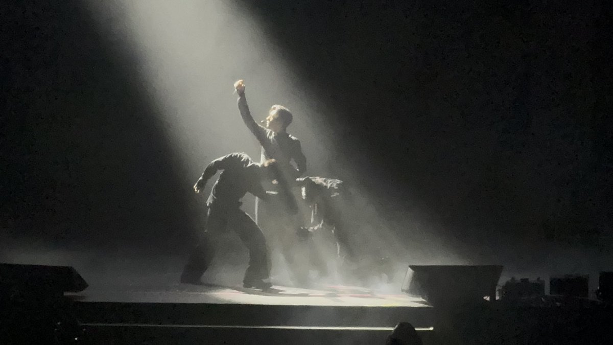 criminaluvying's tweet photo. just some photos from the con 🥹 i’ll post more later #WALKTHELINE_IN_SINGAPORE #WalkTheLineInSG https://t.co/Rbj18BNbG2