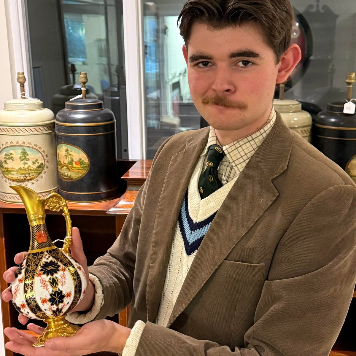 Lot 98: a pair of Royal crown derby imari pattern ewers were originally estimated at £200-300 but went under the hammer for an impressive £580!

Their striking design clearly caught the eye, proving once again that quality craftsmanship is always desired and admired.