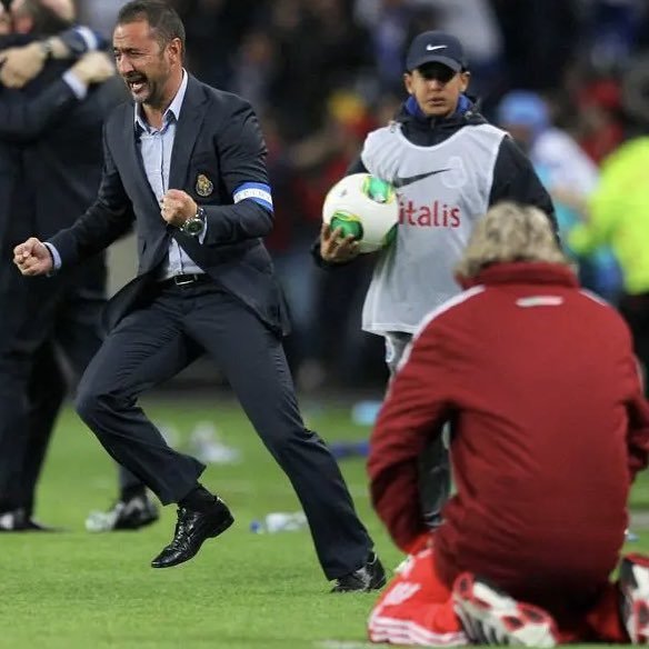 ch0rabebe's tweet photo. Visitas do Benfica ao Porto

119 jogos

19 vitórias 
30 empates
70 derrotas

Não vou mentir, também me dava caganeira https://t.co/1vN1TQnTnd