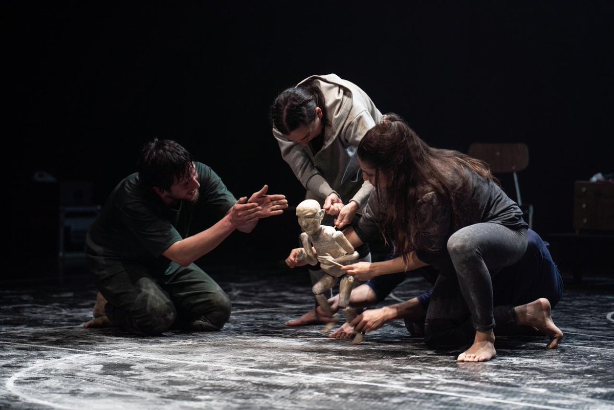 🪧Invitación a la Comunidad📨

La Compañía chilena <a href="/SilencioblancoO/">Compañía Silencio Blanco</a>  estará presentando su obra de marionetas "Antuco" en el Museu da Marioneta.

<a href="/MuseuMarioneta/">Museu da Marioneta</a> en Lisboa:
📌HOY 03oct 20:00
📌04 oct 20:00 
📌05 oct 17:00

🇨🇱🎭🇵🇹