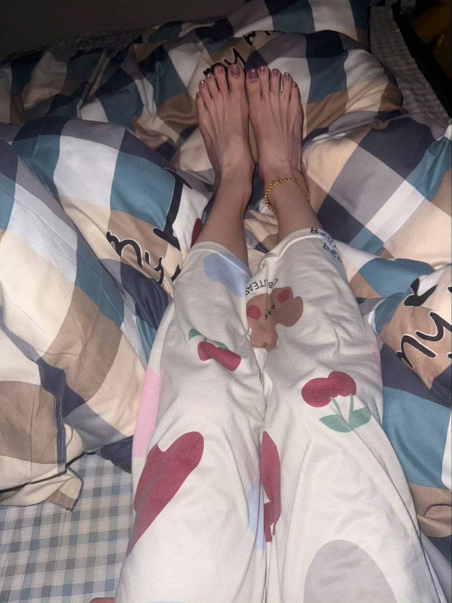 国庆都在干嘛？
#女s #足控 #任务